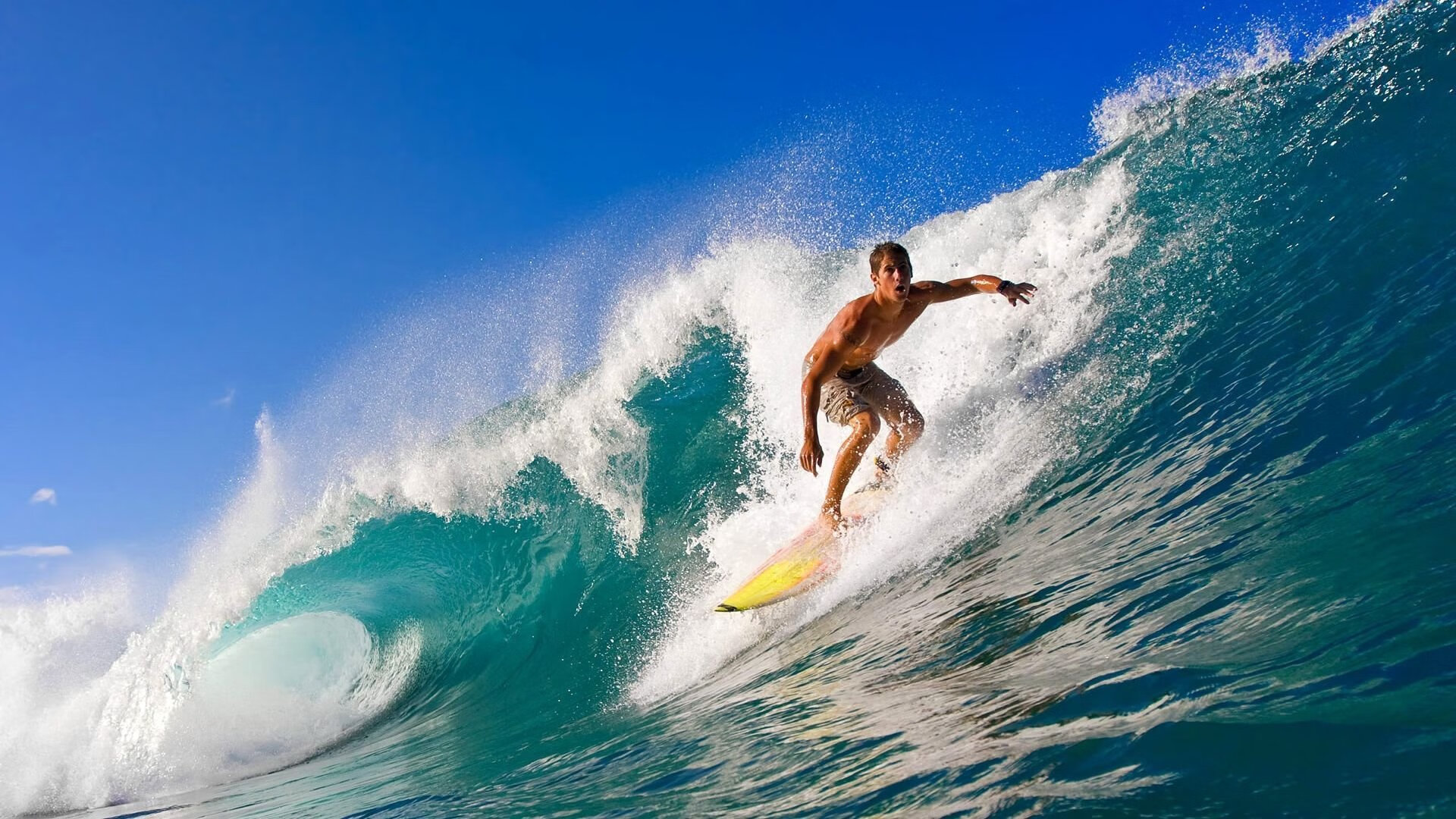 亚博体育投注入口-F1赛车赛场焦点！美国队对阵澳大利亚队，激战正酣，豪门对决再度上演